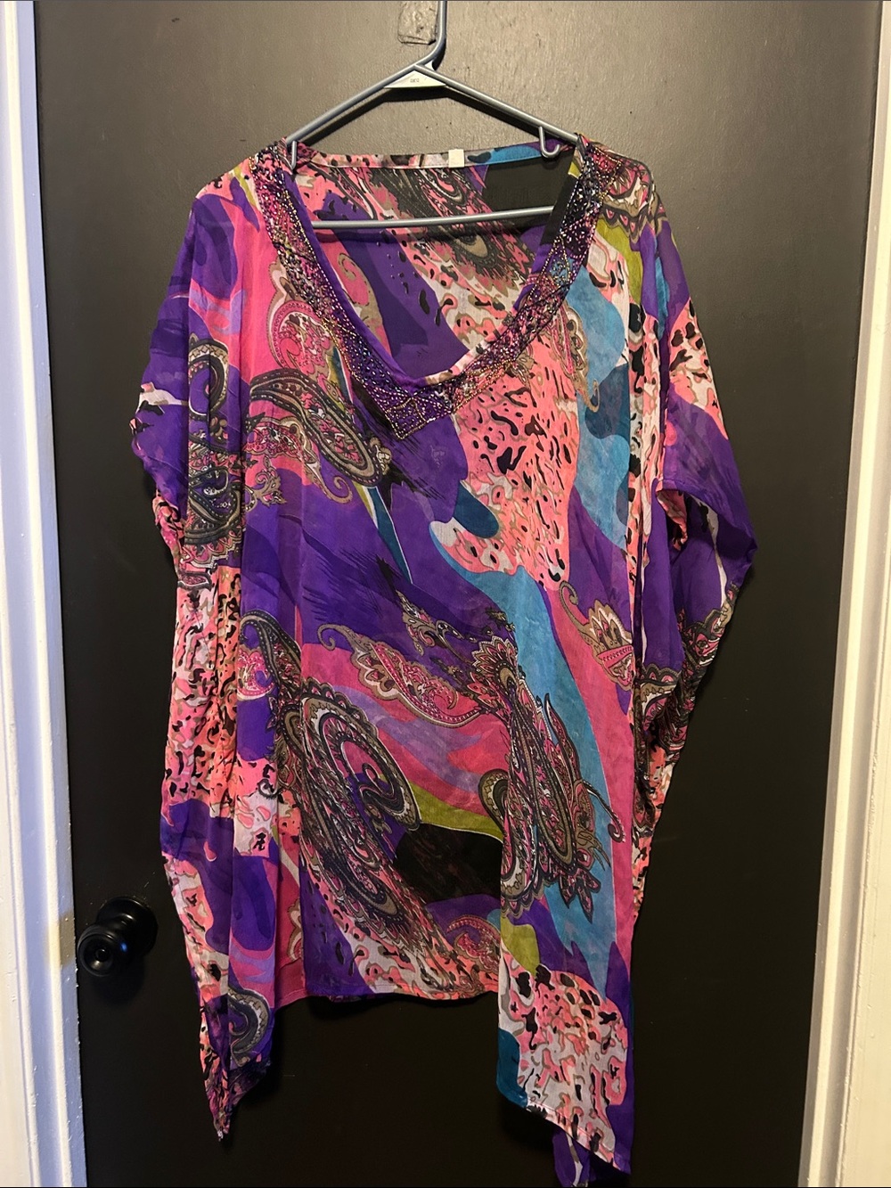 Source Unknown Purple and Pink Paisley Beaded V-Neck Tunic